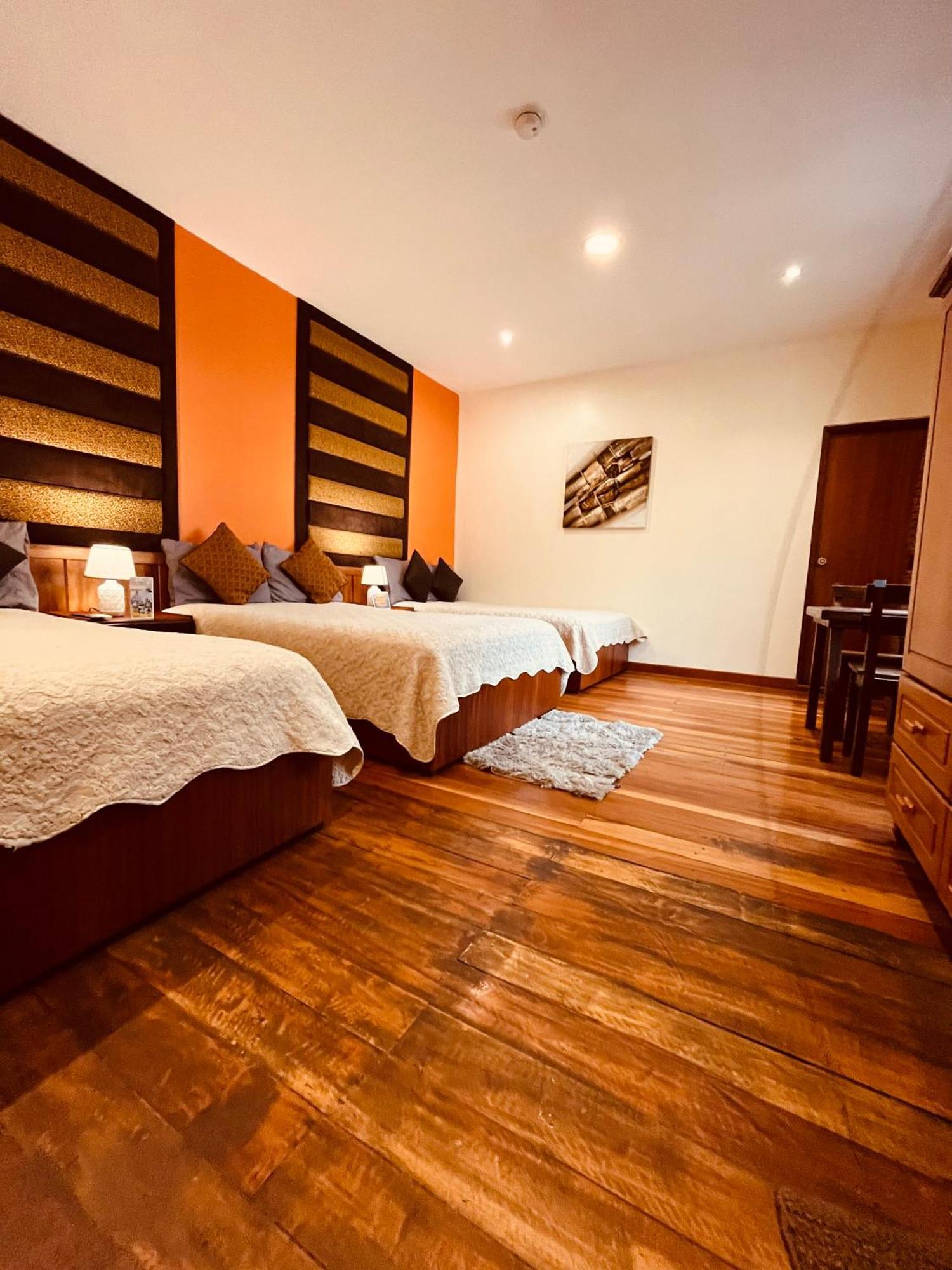 Pepe's House I & Boutique