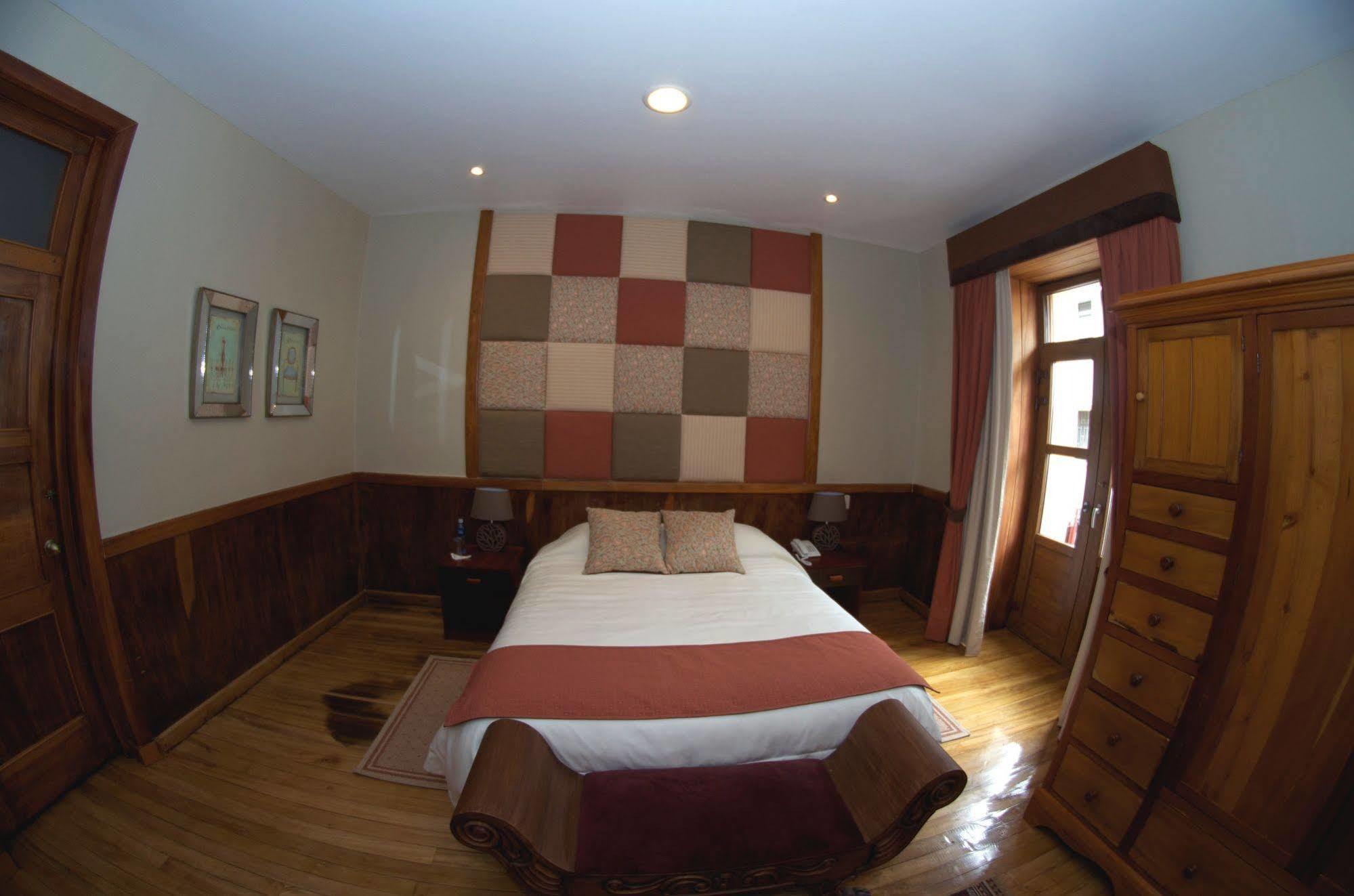 Hotel Pepe's House I & Boutique