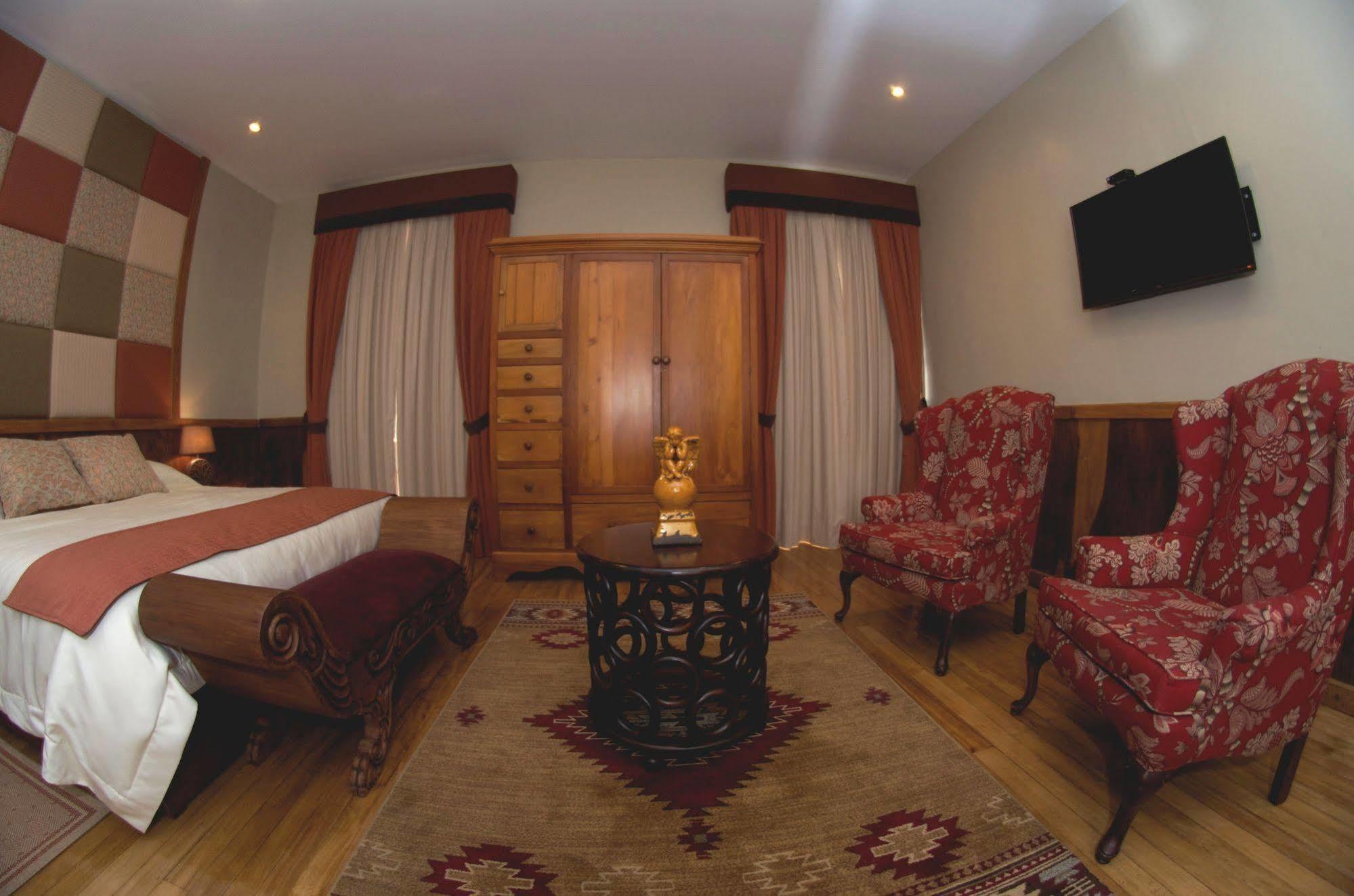 Pepe's House I & Boutique Cuenca